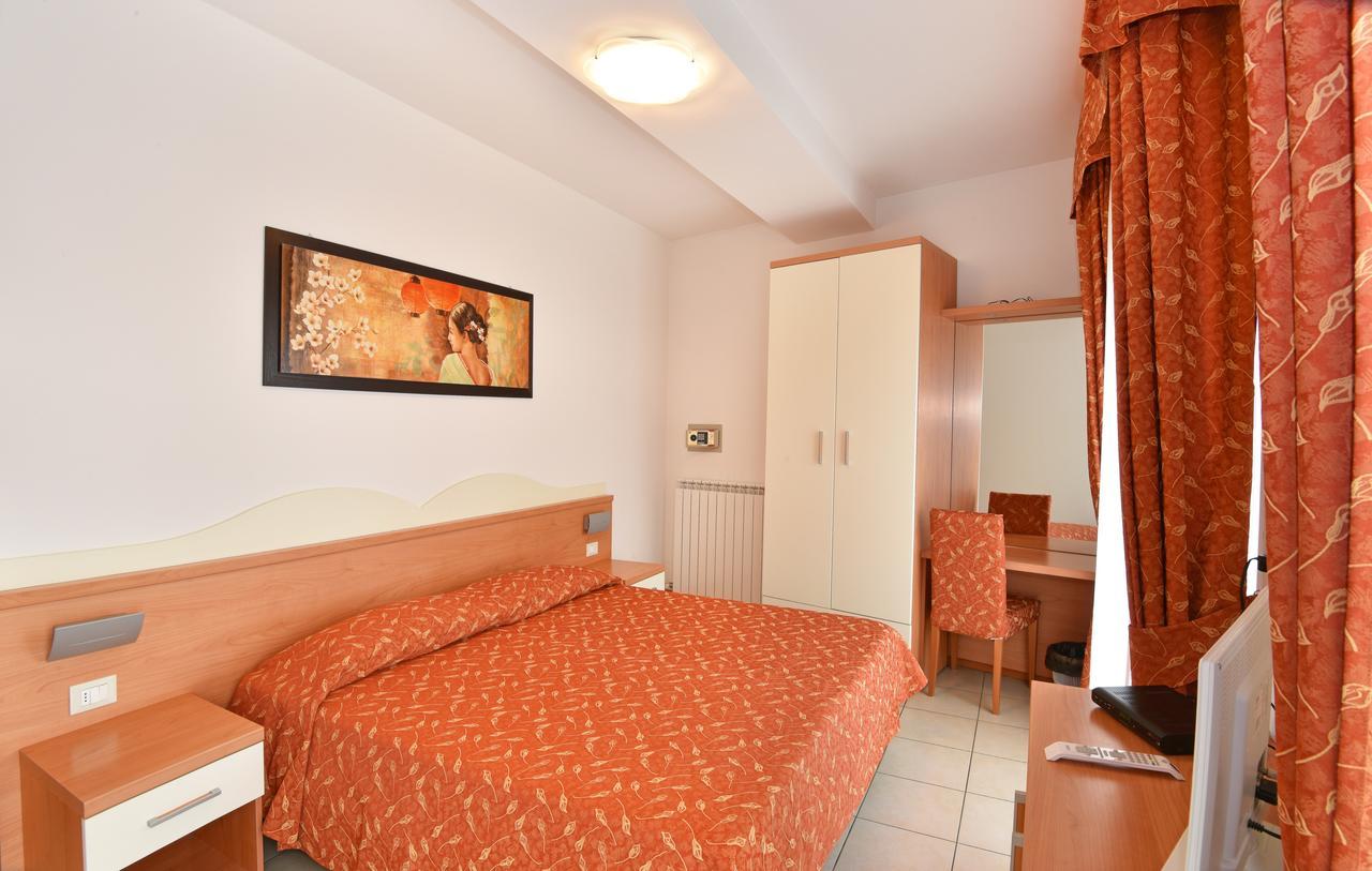 Hotel Villa Olga Caorle Eksteriør bilde